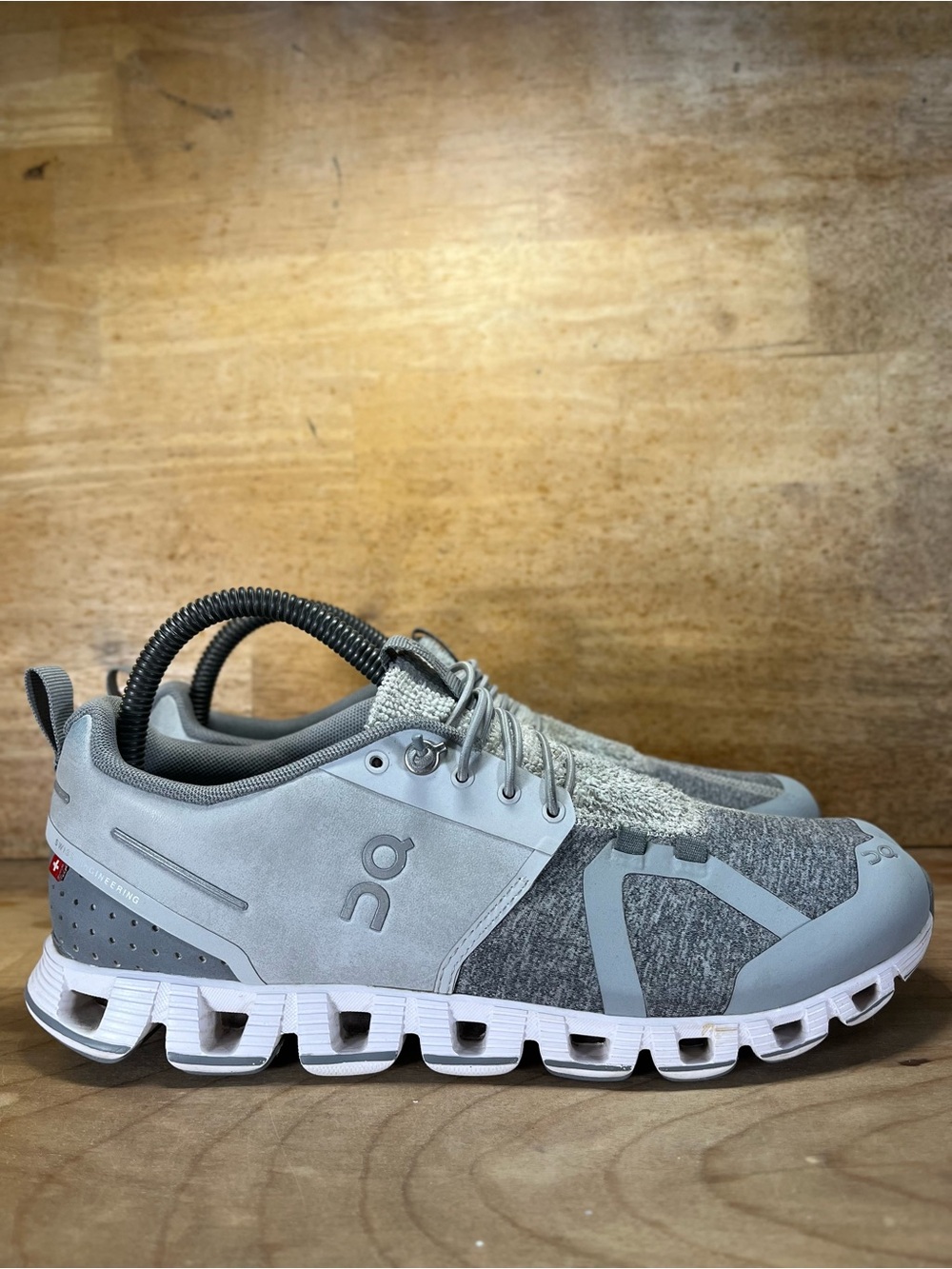 On Cloud 5 Terry REFLECTIVE Womens Size 8.5 Running Shoes Sneakers Gray Silver - Picture 3 of 15
